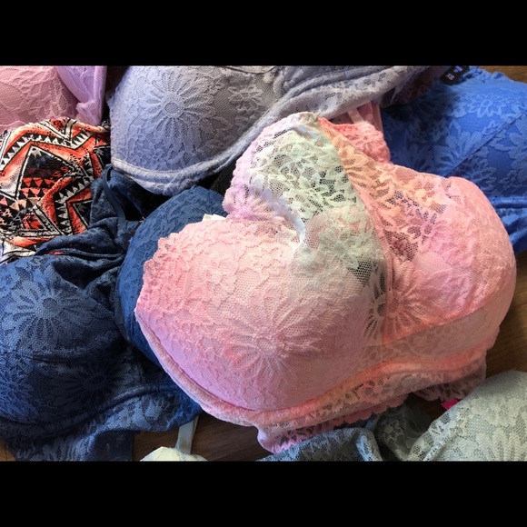 Lot of 10 Victoria secret pink bralettes ‼️SALE‼️ - Picture 5 of 7